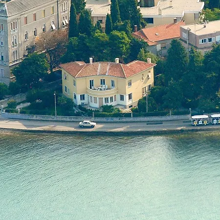 Apartment Ira Zadar
