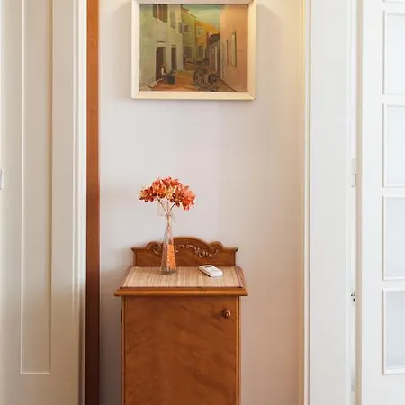 Apartment Ira